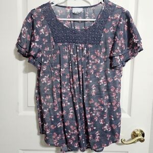 Liz Claiborne M floral blouse